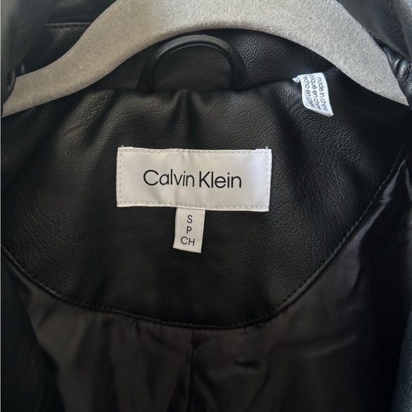 Calvin Klein Women's Classic Black Faux Leather Jacket - Picture 8 of 14